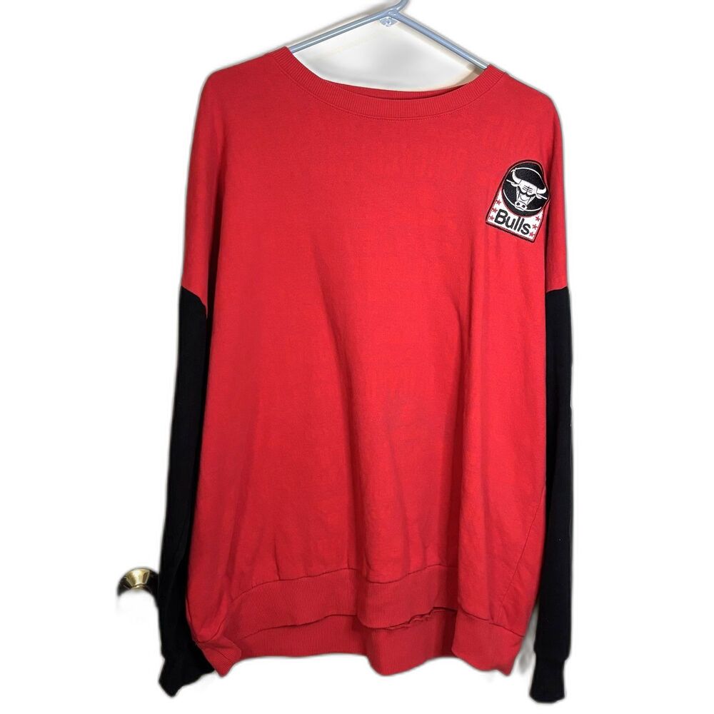 Chicago Bulls NBA Sweatshirt Men’s XXL Red Black Burnout Crewneck EST66